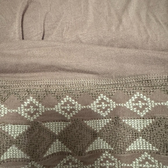 Women’s Tan Dress with Embroidered hem in Large Monoreno - Picture 4 of 4